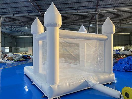 Fête en plein air Maison à rebond blanche Château gonflable pour enfants avec trou de balle