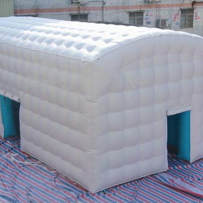 Tente de fête gonflable en plein air blanche Tente de camping gonflable commerciale